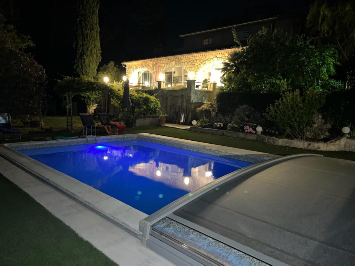 Hotel Sous Les Oliviers Tourrettes Exterior foto